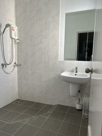 12R0239 ให้เช่าบ้านแฝดสองชั้น 3 ห้องนอน 3 ห้องน้ำ ราคา 26,000/เดือน โซนถลาง