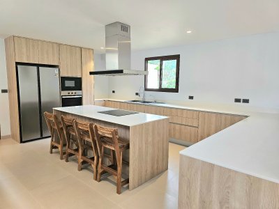 12R0240 ให้เช่า pool villa 5 ห้องนอน 5 ห้องน้ำ ราคา 120,000/เดือน โซนถลาง