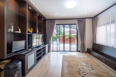 12R0252 This pool villa 3 bedroom 3 bathroom with swimming 65,000/month the house location at Talang
