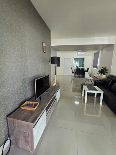 12R0253  This House 3bedroom 2bathroom 30,000/month in Thalang