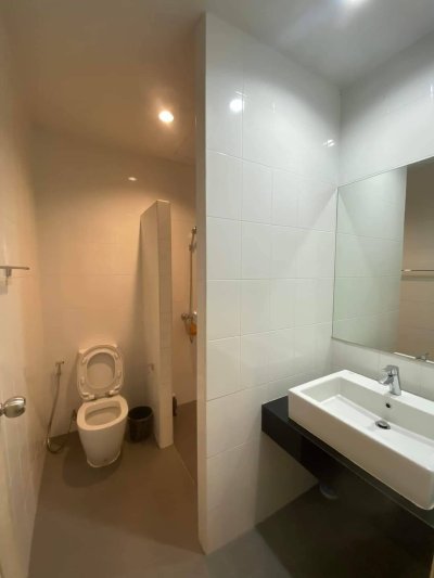 12R0299 ให้เช่าบ้านแฝดสองชั้น 2 ห้องนอน 2 ห้องน้ำ ราคา 25,000/เดือน โซนถลาง