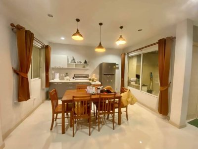 12R0299 ให้เช่าบ้านแฝดสองชั้น 2 ห้องนอน 2 ห้องน้ำ ราคา 25,000/เดือน โซนถลาง