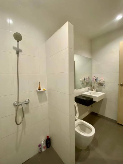 12R0299 ให้เช่าบ้านแฝดสองชั้น 2 ห้องนอน 2 ห้องน้ำ ราคา 25,000/เดือน โซนถลาง