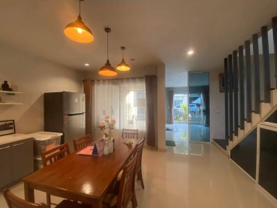 12R0299 ให้เช่าบ้านแฝดสองชั้น 2 ห้องนอน 2 ห้องน้ำ ราคา 25,000/เดือน โซนถลาง