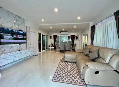 12R0300 ให้เช่าบ้านเดี่ยวสองชั้น 3ห้องนอน 2ห้องน้ำ ราคา 65,000/เดือน โซนถลาง