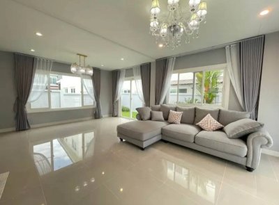 12R0329 ให้เช่าบ้านแฝดสองชั้น 3 ห้องนอน 2 ห้องน้ำ ราคา 55,000/เดือน โซนถลาง