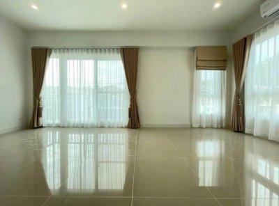 12R0329 ให้เช่าบ้านแฝดสองชั้น 3 ห้องนอน 2 ห้องน้ำ ราคา 55,000/เดือน โซนถลาง