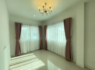 12R0329 ให้เช่าบ้านแฝดสองชั้น 3 ห้องนอน 2 ห้องน้ำ ราคา 55,000/เดือน โซนถลาง