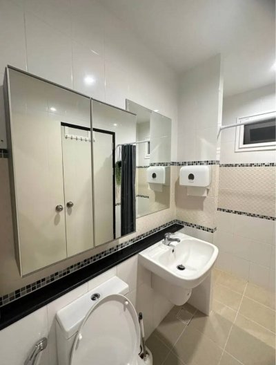 12R0329 ให้เช่าบ้านแฝดสองชั้น 3 ห้องนอน 2 ห้องน้ำ ราคา 55,000/เดือน โซนถลาง