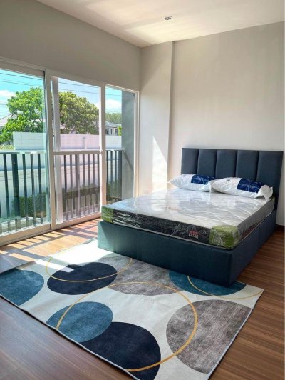 12R0332 ให้เช่าบ้านสองชั้น 3ห้องนอน 3 ห้องน้ำขนาด 30 ตรว ราคา 35,000/เดือน โซนถลาง