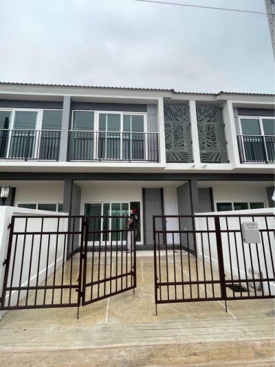 12R0332 ให้เช่าบ้านสองชั้น 3ห้องนอน 3 ห้องน้ำขนาด 30 ตรว ราคา 35,000/เดือน โซนถลาง