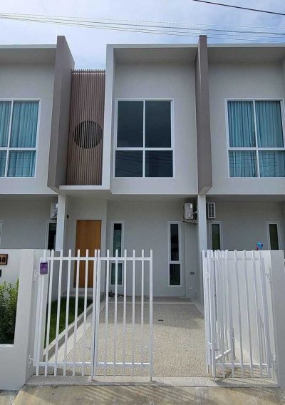 12R0340 ให้เช่าบ้านแฝดสองชั้น 2 ห้องนอน 2 ห้องน้ำ 45,000/เดือน โซนถลาง