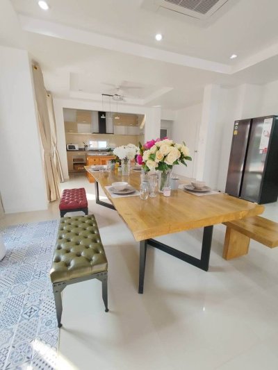 12R0343 ให้เช่า pool villa 4ห้องนอน 5ห้องน้ำ ราคา 90,000/เดือน โซนถลาง