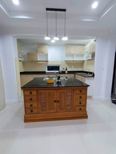 12R0343 ให้เช่า pool villa 4ห้องนอน 5ห้องน้ำ ราคา 90,000/เดือน โซนถลาง