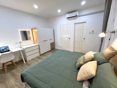 12R0347 ให้เช่าบ้านแฝดสองชั้น 2ห้องนอน 3ห้องน้ำ ราคา 43,000/เดือน โซนถลาง