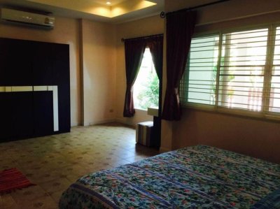 12R0358 House with common pool for rent 3bedrooms 2bathrooms 19,000/month at thalang