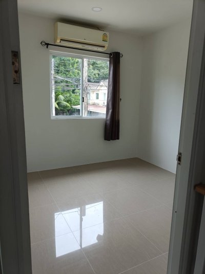 12R0378 ให้เช่าบ้านแฝดสองชั้น 3ห้องนอน 2ห้องน้ำ ราคา 18,000/เดือน โซนถลาง