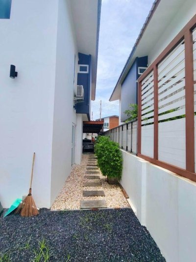 12R0386 ให้เช่าบ้านแฝดสองชั้น 2ห้องนอน 3ห้องน้ำ ราคา 35,000/เดือน โซนถลาง