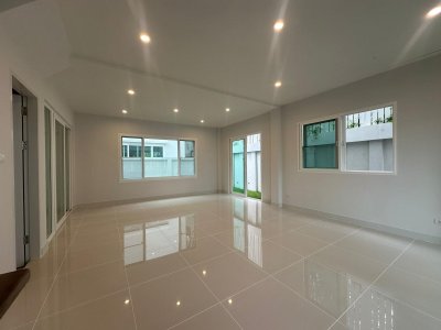 12R0387 ให้เช่าบ้านเดี่ยวสองชั้น 3ห้องนอน 2ห้องน้ำ ราคา 60,000/เดือน โซนถลาง