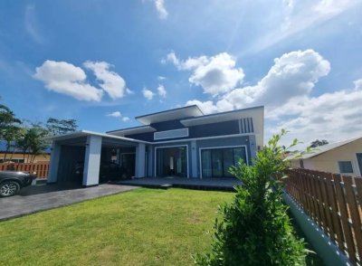 12R0391 House with jacuzzi 3 bedroom 3 bathroom 100,000/month at thalang