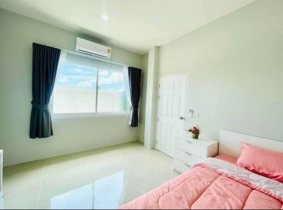 12R0400 ให้เช่าบ้านแฝดสองชั้น 2 ห้องนอน 1 ห้องน้ำ ราคา 25,000/เดือน โซนถลาง