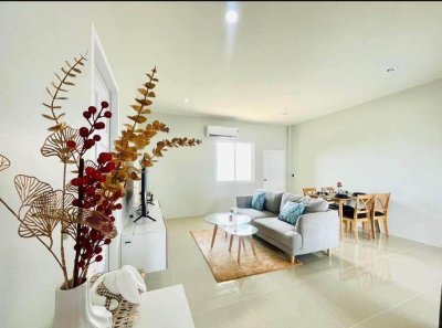 12R0400 ให้เช่าบ้านแฝดสองชั้น 2 ห้องนอน 1 ห้องน้ำ ราคา 25,000/เดือน โซนถลาง