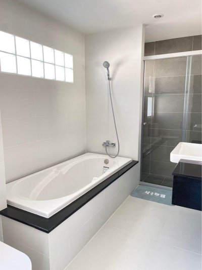 12R0401 ให้เช่าบ้านเดี่ยวสองชั้น 4 ห้องนอน 3 ห้องน้ำ ราคา 85,000/เดือน โซนถลาง