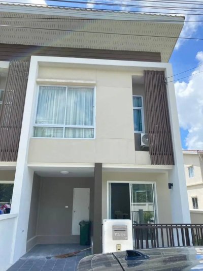 12R0403 ให้เช่าบ้านแฝดสองชั้น 3 ห้องนอน 2 ห้องน้ำ ราคา 16,000/เดือน โซนถลาง