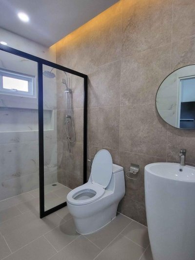 12R0404 ให้เช่าบ้านแฝดสองชั้น 2 ห้องนอน 2 ห้องน้ำ ราคา 43,000/เดือน โซนถลาง