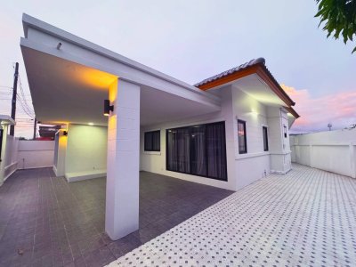12R0405 This house for rent 4 bedroom 2 bathroom 70,000/month at thalang