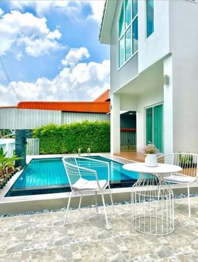 12R0423 ให้เช่า pool villa 3 ห้องนอน 3 ห้องน้ำ ราคา 75,000/เดือน โซนถลาง