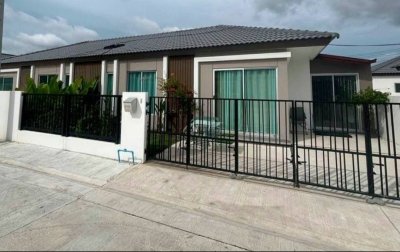 12R0425 This house for rent 3 bedroom 2 bathroom 35,000/month at thalang