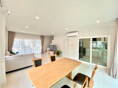 12R0427 ให้เช่าบ้านเดี่ยวสองชั้น 3 ห้องนอน 2 ห้องน้ำ ราคา 50,000/เดือน โซนถลาง