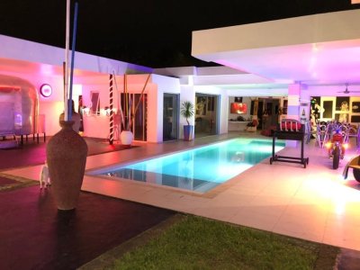 12R0430 ให้เช่า pool villa 4 ห้องนอน 4 ห้องน้ำ ราคา100,000/เดือน โซนถลาง