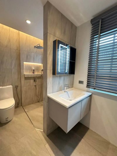 12R0433 ให้เช่าบ้านแฝดสองชั้น 3 ห้องนอน 2 ห้องน้ำ ราคา 32,000/เดือน โซนถลาง