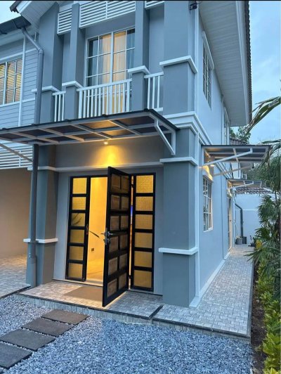 12R0433 ให้เช่าบ้านแฝดสองชั้น 3 ห้องนอน 2 ห้องน้ำ ราคา 32,000/เดือน โซนถลาง