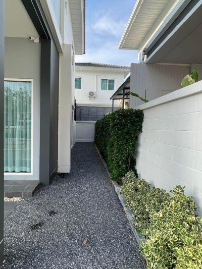 12R0438 ให้เช่าบ้านเดี่ยวสองชั้น 3 ห้องนอน 2 ห้องน้ำ ราคา 65,000/เดือน โซนถลาง