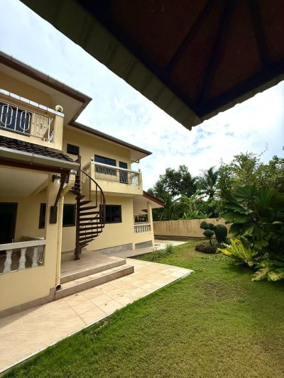 12R0441 พูลวิลล่าให้เช่า 4 ห้องนอน 3 ห้องน้ำ ราคา 120,000/เดือน โซนถลาง