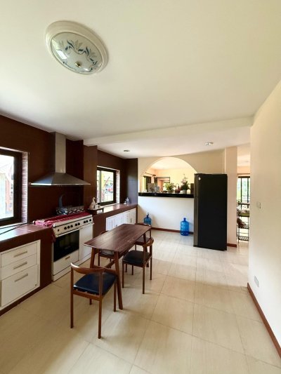 12R0441 พูลวิลล่าให้เช่า 4 ห้องนอน 3 ห้องน้ำ ราคา 120,000/เดือน โซนถลาง