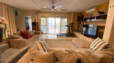 12R0442 พูลวิลล่าให้เช่า 4 ห้องนอน 3 ห้องน้ำ ราคา 80,000/เดือน โซนถลาง