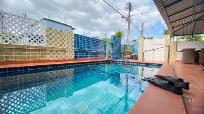 12R0442 พูลวิลล่าให้เช่า 4 ห้องนอน 3 ห้องน้ำ ราคา 80,000/เดือน โซนถลาง