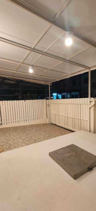 12R0469 ให้เช่าบ้านแฝดสองชั้น 3 ห้องนอน 2 ห้องน้ำ ราคา 22,000/เดือน โซนถลาง
