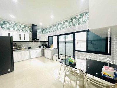 12R0470 ให้เช่า pool villa 4 ห้องนอน 5 ห้องน้ำ ราคา 65,000/เดือน โซนถลาง