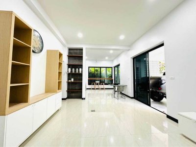 12R0470 ให้เช่า pool villa 4 ห้องนอน 5 ห้องน้ำ ราคา 65,000/เดือน โซนถลาง