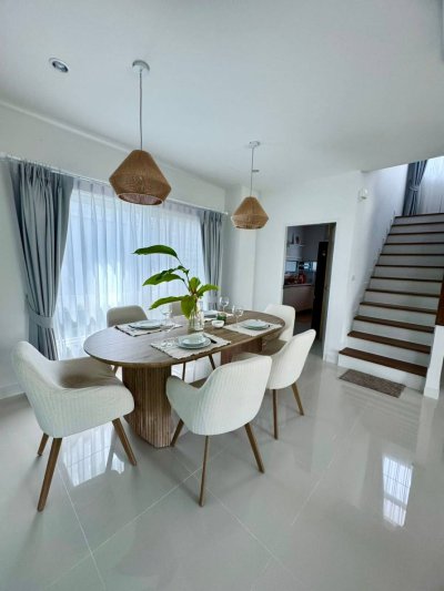 12R0471 Pool villa for rent 4 bedroom 3 bathroom 100,000/month at thalang