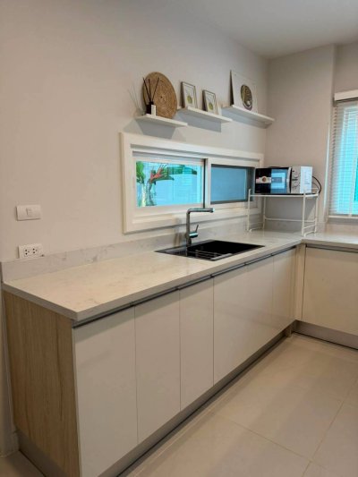 12R0471 ให้เช่า pool villa 4 ห้องนอน 3 ห้องน้ำ ราคา 130,000/เดือน โซนถลาง