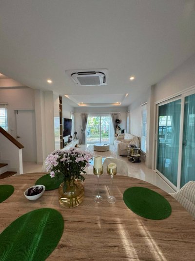 12R0471 ให้เช่า pool villa 4 ห้องนอน 3 ห้องน้ำ ราคา 130,000/เดือน โซนถลาง