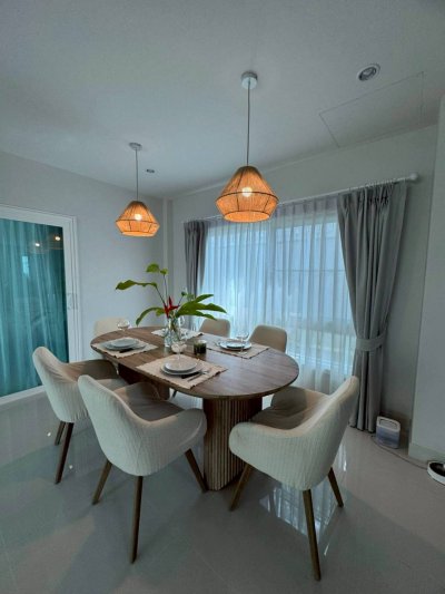 12R0471 ให้เช่า pool villa 4 ห้องนอน 3 ห้องน้ำ ราคา 130,000/เดือน โซนถลาง