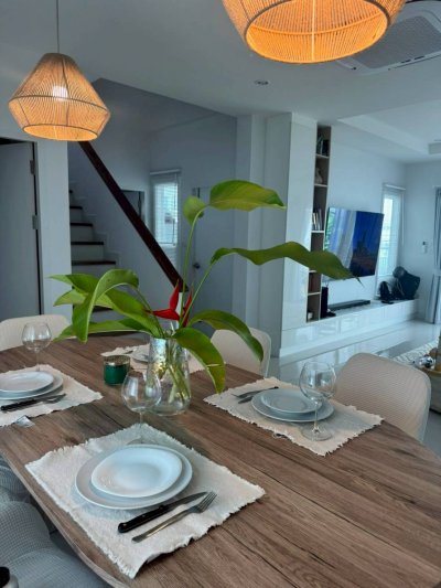 12R0471 ให้เช่า pool villa 4 ห้องนอน 3 ห้องน้ำ ราคา 130,000/เดือน โซนถลาง