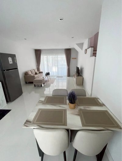 12R0479 ให้เช่าบ้านแฝดสองชั้น 3 ห้องนอน 3 ห้องน้ำ ราคา 30,000/เดือน โซนถลาง